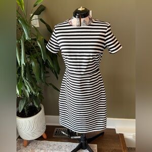 Old Navy Black and White Striped Dress Size Medium
